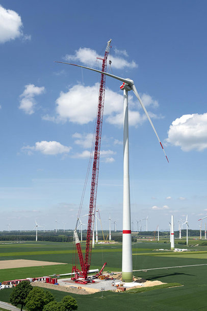 LR 1800-1.0: First job in wind farm